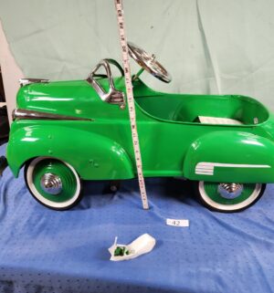 e42- 1941/42 Steelcraft Chrysler pedal car - Image 12