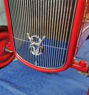 e45- Ford V8 Deuce Collectors Edition pedal car. - Image 11