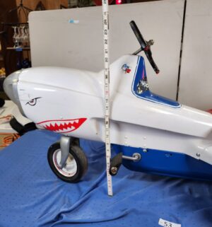 e53- 1950s Murray Atomic Missile pedal car - Image 12