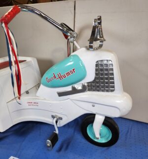 e56- Good Humor ice cream pedal truck - Image 2