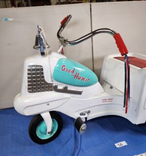 e56- Good Humor ice cream pedal truck - Image 8