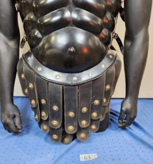 e63- replica Achilles muscle armor in leather. Includes mannequin - Image 3