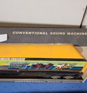 e67- Nylint Briggs & Stratton Conventional Sound Machine Semi Truck and Box Trailer - Image 5