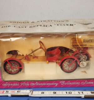 e69- Briggs & Stratton 90th Anniversary Flyer die-cast replica - Image 2