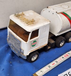 e76- Ertl Castrol Motor Oil tanker truck toy - Image 2