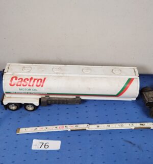 e76- Ertl Castrol Motor Oil tanker truck toy - Image 4