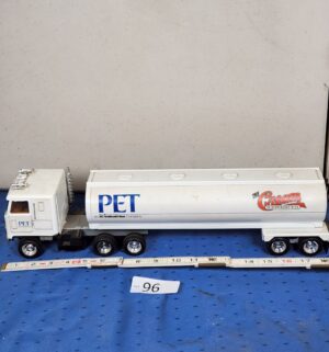 e96- Ertl pressed steel semi-truck with PET Evaporated Milk logo - Image 1