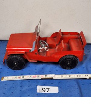 e97- 1940s Marx Willys Jeep toy made of pressed steel - Image 1