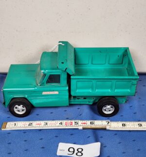 e98- 1960s Structo Hydraulic Dump Truck - Image 1