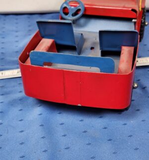 e101- 1940s Marx Willys Jeep pressed-steel toy - Image 6