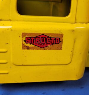 e102- 1940s Structo pressed steel dump truck - Image 3