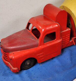 e105- 1950s Structo Ready-Mix Concrete Cement Mixer toy truck - Image 6
