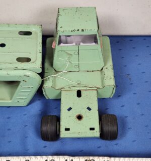 e106- 1960s Mint Green Tonka Car Hauler Carrier - Image 6