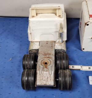 e112- Ertl McLane Grocery Distribution toy semi-truck and trailer - Image 5