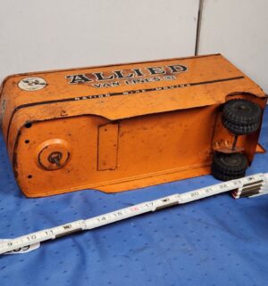 e109- 1950s Tonka (Mound Metalcraft) Allied Van Lines semi-truck and trailer, made of pressed steel. - Image 5