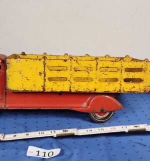 e110- 1940s Marx pressed steel Coca-Cola delivery truck. Missing back wheels - Image 3