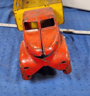 e110- 1940s Marx pressed steel Coca-Cola delivery truck. Missing back wheels - Image 4