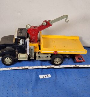 e114- Driven by Battat Large Toy Tow Truck - Image 1