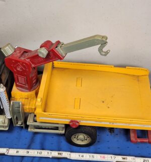 e114- Driven by Battat Large Toy Tow Truck - Image 3