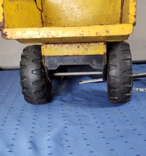 e115- 1970s Tonka Classic Steel Mighty Dump Truck - Image 7