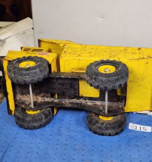 e115- 1970s Tonka Classic Steel Mighty Dump Truck - Image 9