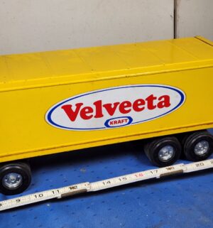 e116- 1970s Ertl Kraft Velveeta steel semi-truck - Image 3