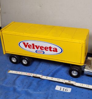 e116- 1970s Ertl Kraft Velveeta steel semi-truck - Image 8