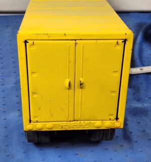 e116- 1970s Ertl Kraft Velveeta steel semi-truck - Image 9