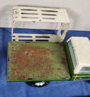 e119- 1970s green Nylint Farms pressed steel pickup truck, trailer. - Image 10