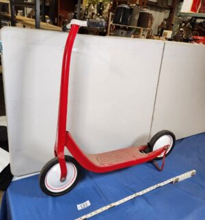 e122- 1940s Radio Line pressed steel push scooter - Image 1