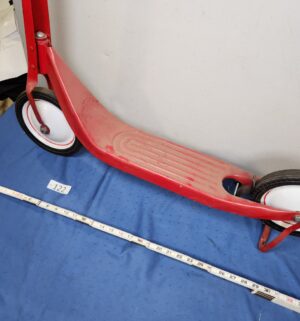 e122- 1940s Radio Line pressed steel push scooter - Image 5