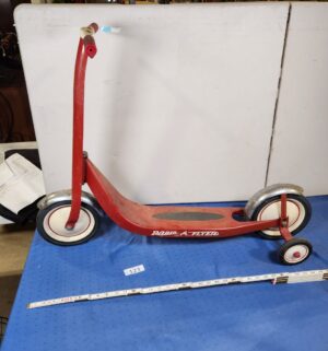 e123- Radio Flyer Little Red Scooter, model 510 - Image 1