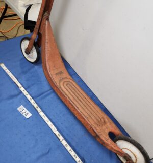 e124- 1940s Radio Flyer pressed steel push scooter - Image 5
