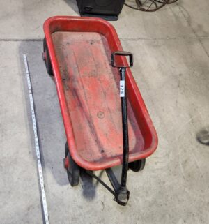 e128- antique greyhound wagon - Image 2
