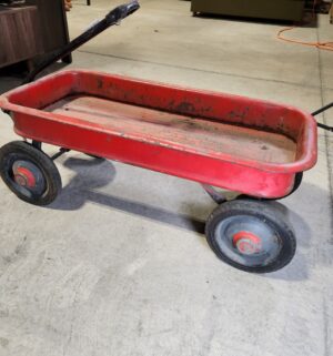 e128- antique greyhound wagon - Image 4