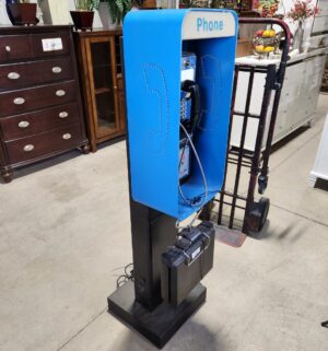e132- vintage Ohio Bell pay phone in a blue booth - Image 6