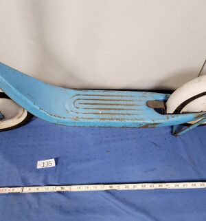 e135- Rare Blue Radio Flyer Scooter - Image 3