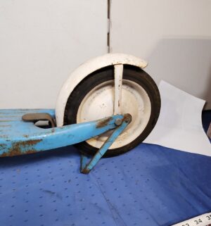e135- Rare Blue Radio Flyer Scooter - Image 4