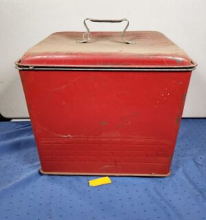 e137- vintage 1950s red Cola Cooler by Poloron Products. - Image 3
