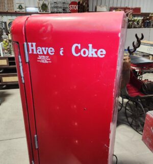 e138- 1960s The Vendo Coca-Cola Vendo 6-CV 6 case vertical cooler - Image 13