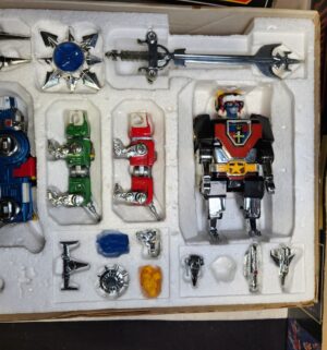 e142- Lionbot (Voltron) 1980s Chogokin Die-Cast 5-in-1 Robot set in its original packaging - Image 3