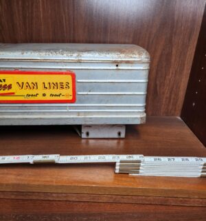 e141- 1940s Marx Hi-Way Express Van Lines pressed steel toy truck and trailer. - Image 5