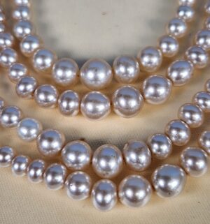 e140- vintage Coro four-strand pearl necklace - Image 3