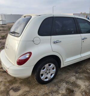 h340- (see video) 2006 Chrysler PT Cruiser Sport Wagon 4D. FWD 4-Cyl, 2.4L. Runs & Drives. Buyer to Smog. Bill of Sale only. - Image 13