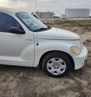 h340- (see video) 2006 Chrysler PT Cruiser Sport Wagon 4D. FWD 4-Cyl, 2.4L. Runs & Drives. Buyer to Smog. Bill of Sale only. - Image 15