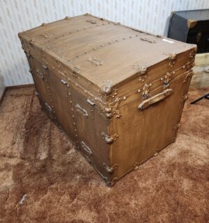 g15- Antique Steamer Trunk - Image 3