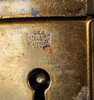 g16- antique Excelsior black steamer trunk with brass hardware - Image 3