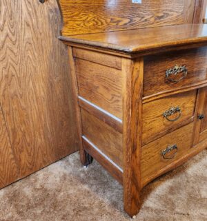 g24- Geo. Hillemann tiger oak washstand cabinet with drawers and original hardware - Image 4