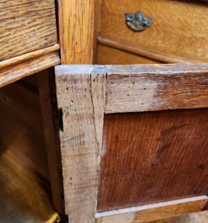 g24- Geo. Hillemann tiger oak washstand cabinet with drawers and original hardware - Image 9