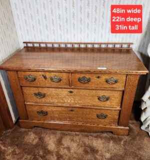 g25- Antique Tiger Oak Dresser. Amazing Condition